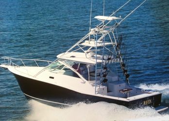 35' Cabo 2002 Yacht For Sale